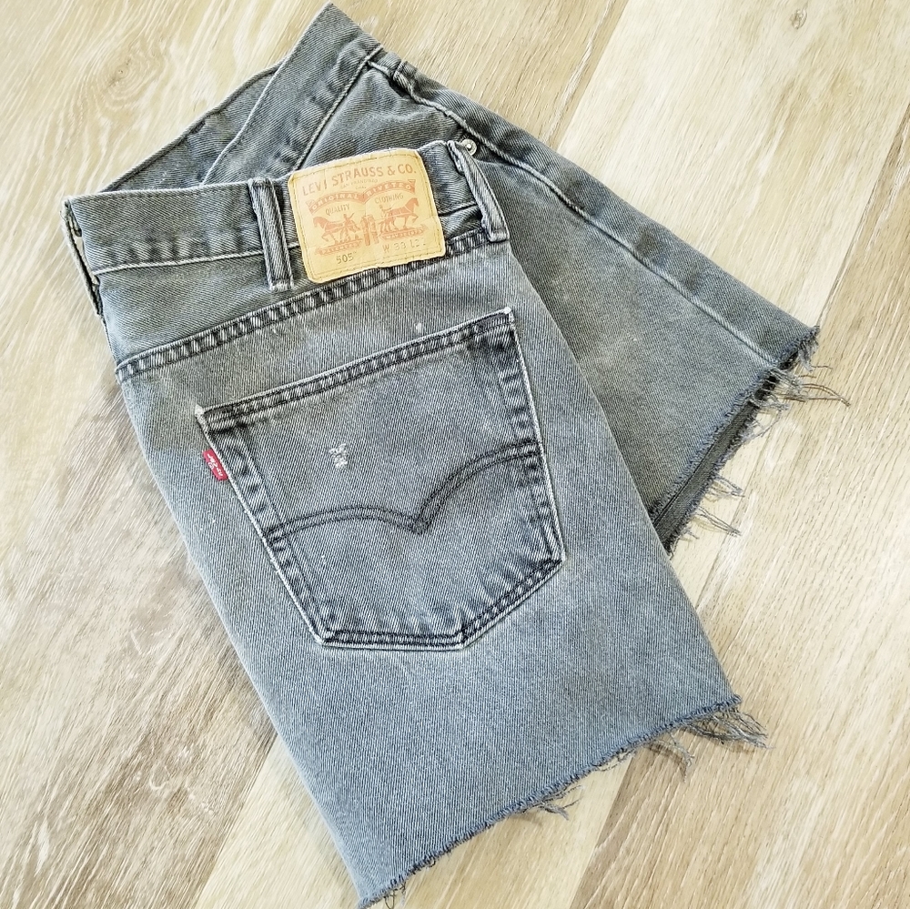 Levi's 505 Denim Jean Cutoff Shorts 10" Rise Black Wash Distressed Frayed - Picture 11 of 13